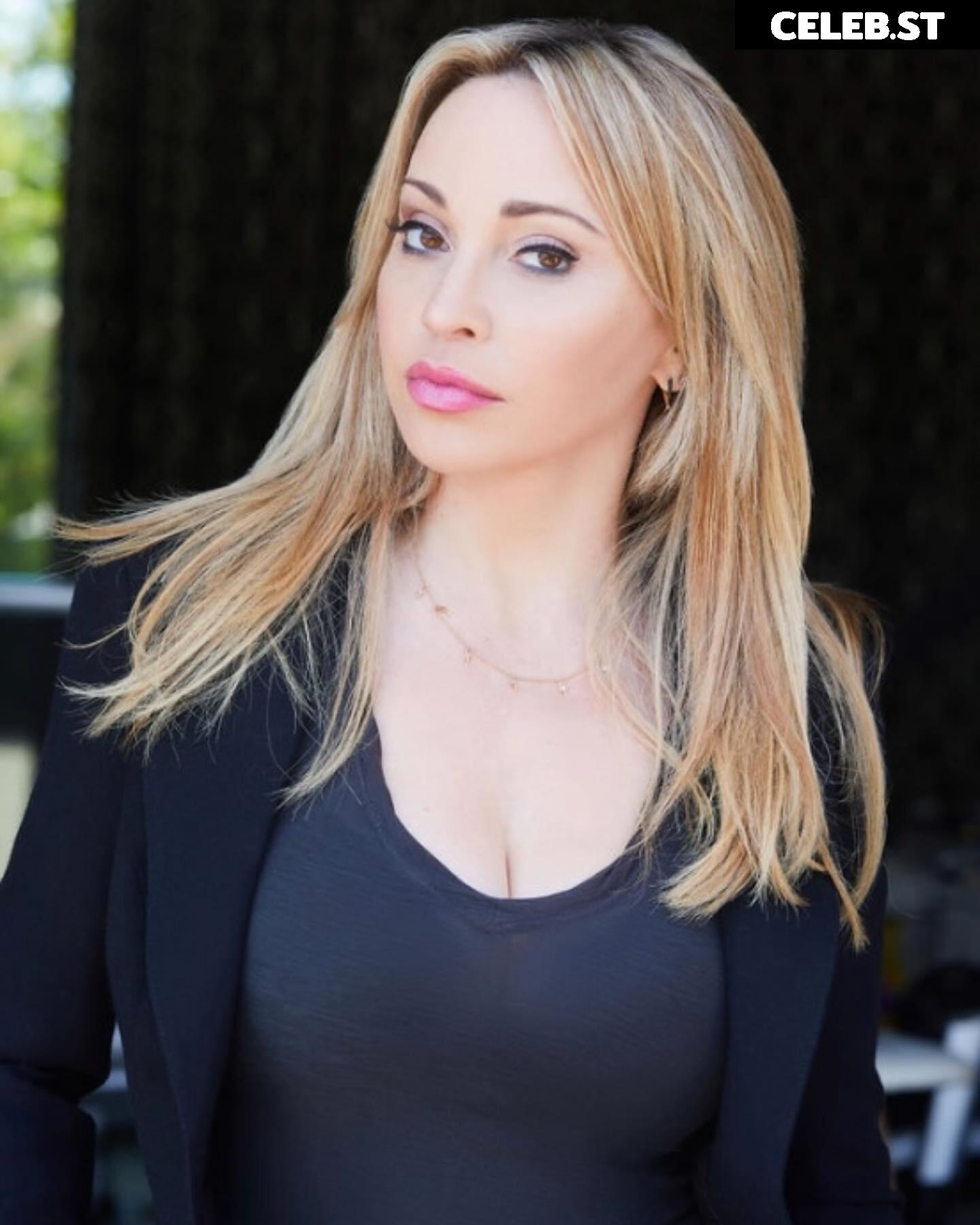 Tara Strong Image 22959523