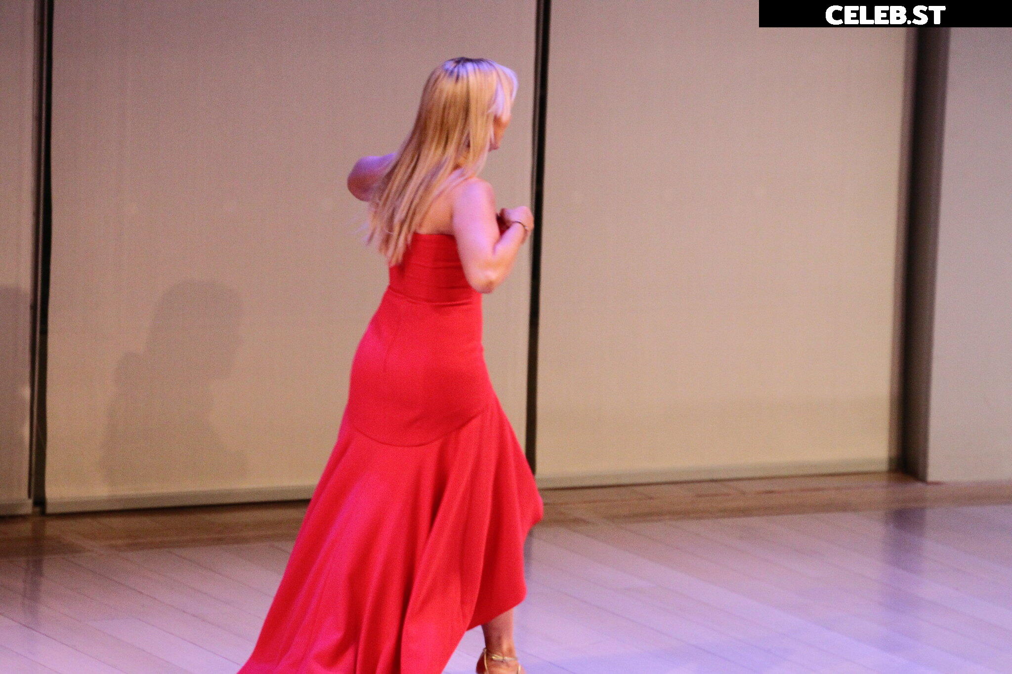Tara Strong Image 22959517