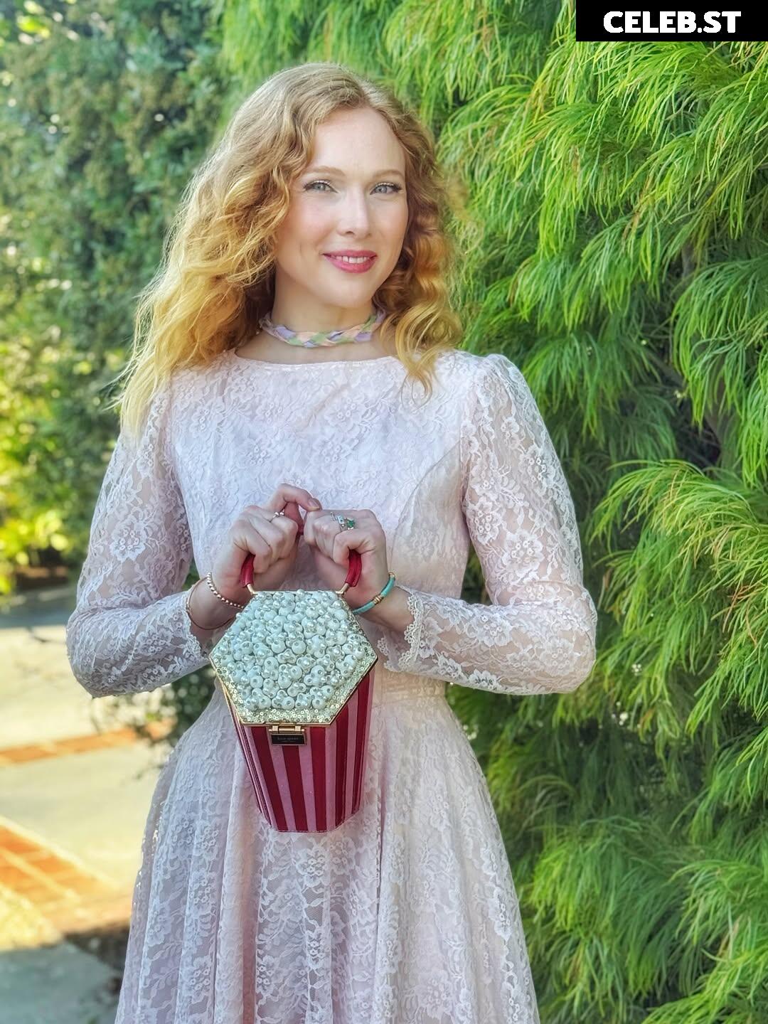 Molly Quinn Image 22959415
