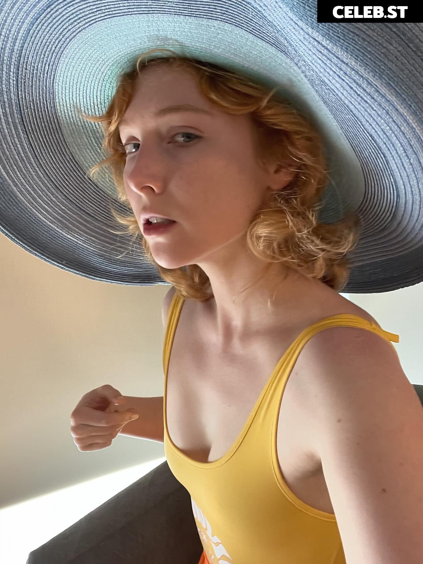 Molly Quinn Image 22959373