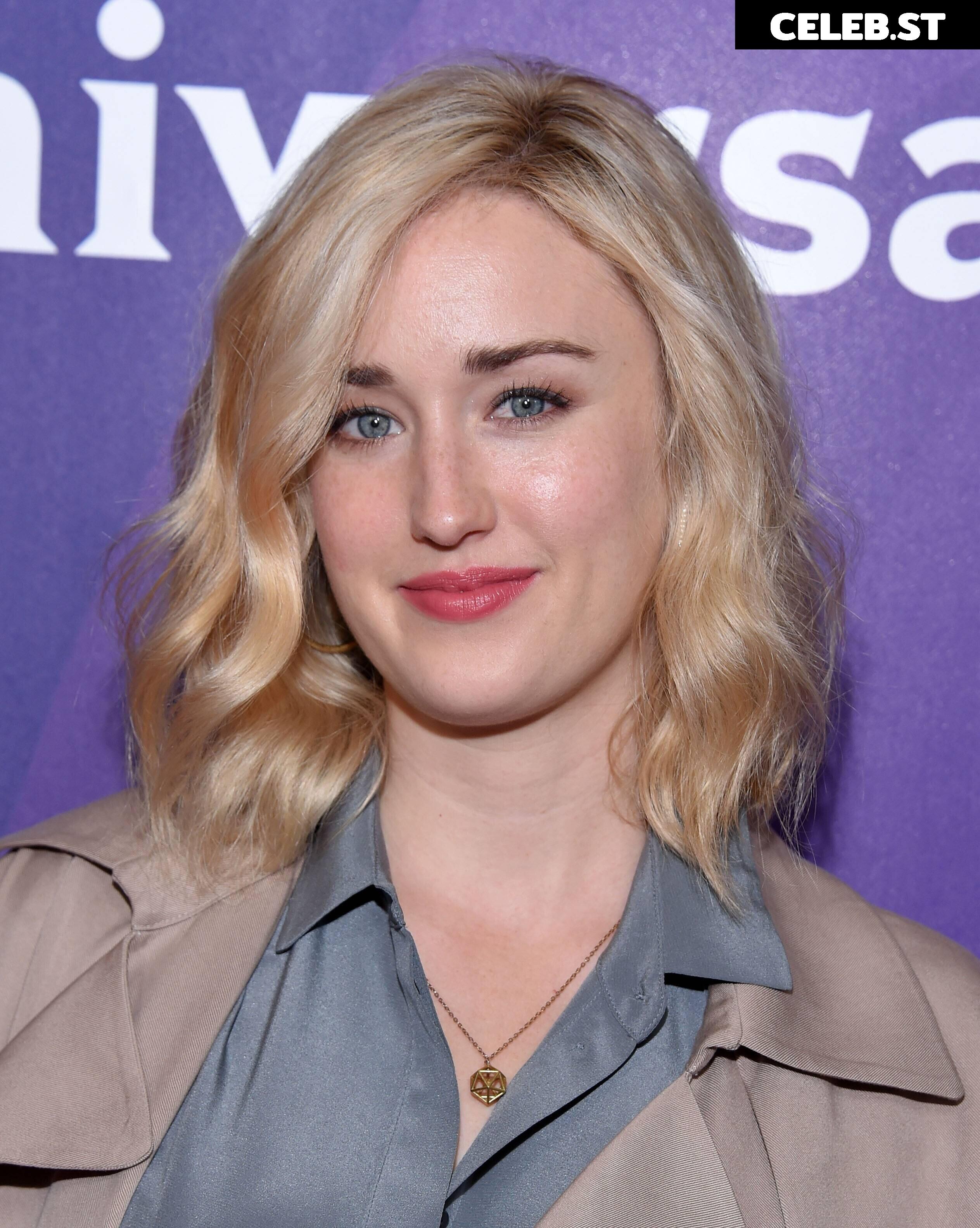 Ashley Johnson Image 22961163