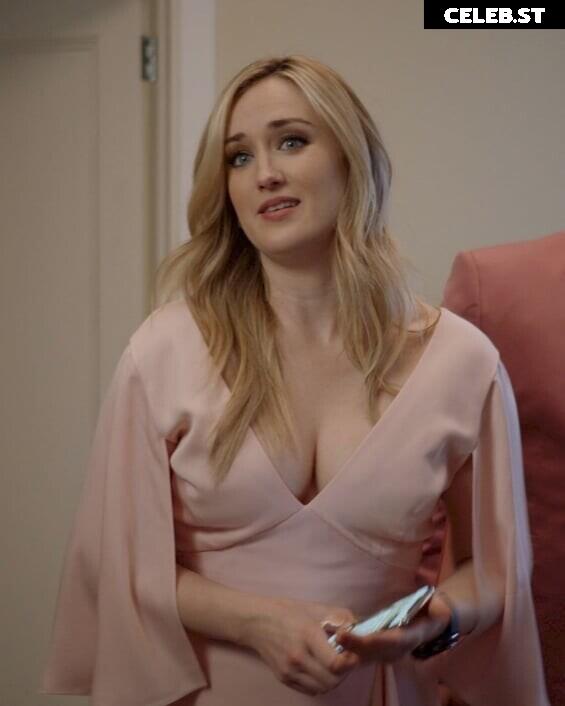 Ashley Johnson Image 22961169