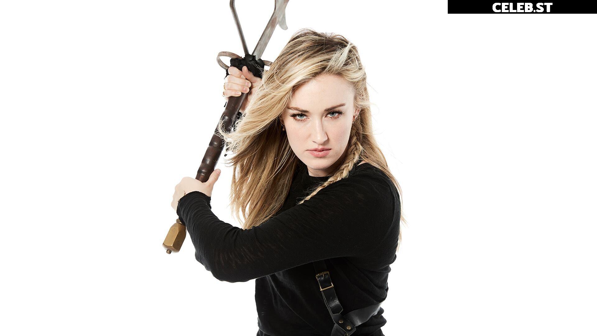Ashley Johnson Image 22961158
