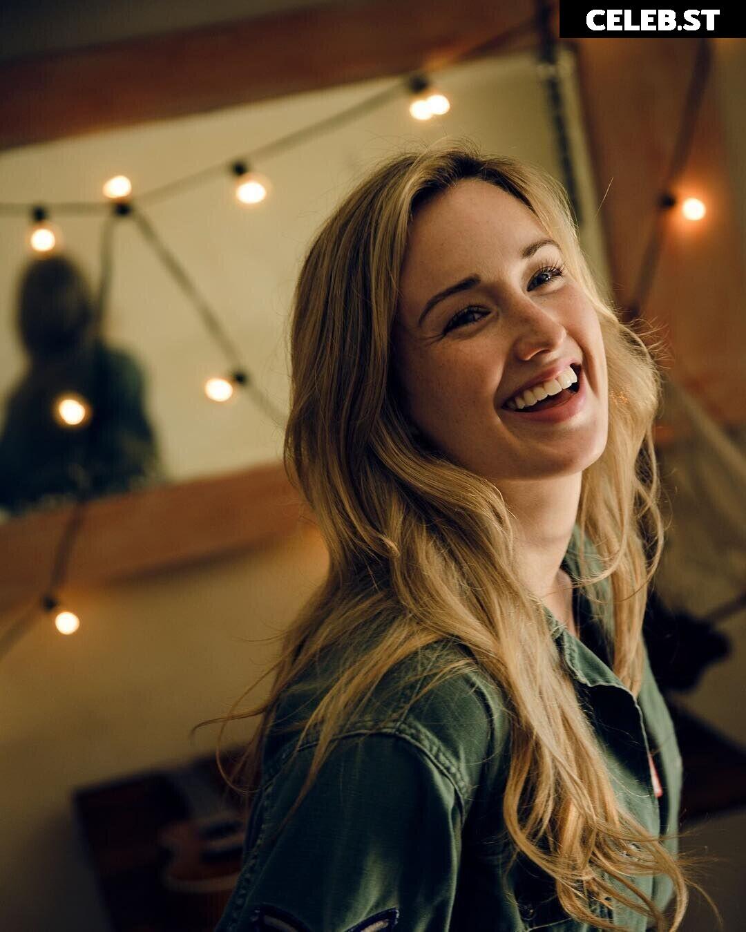 Ashley Johnson Image 22961145