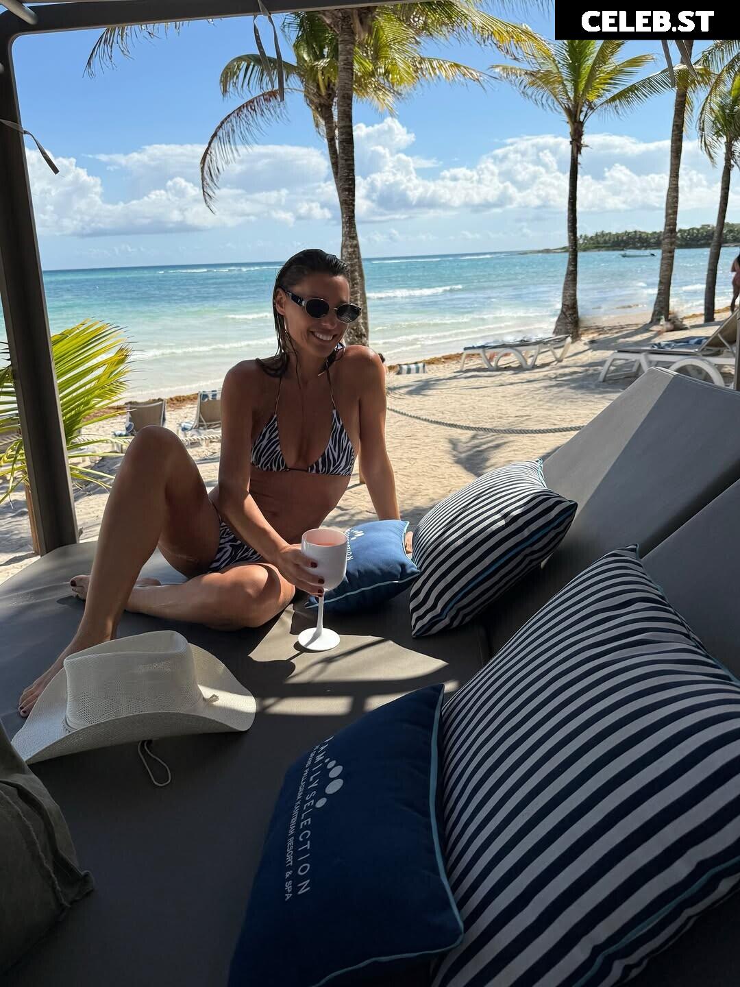 Carolina Pampita Ardohain Image 22960351