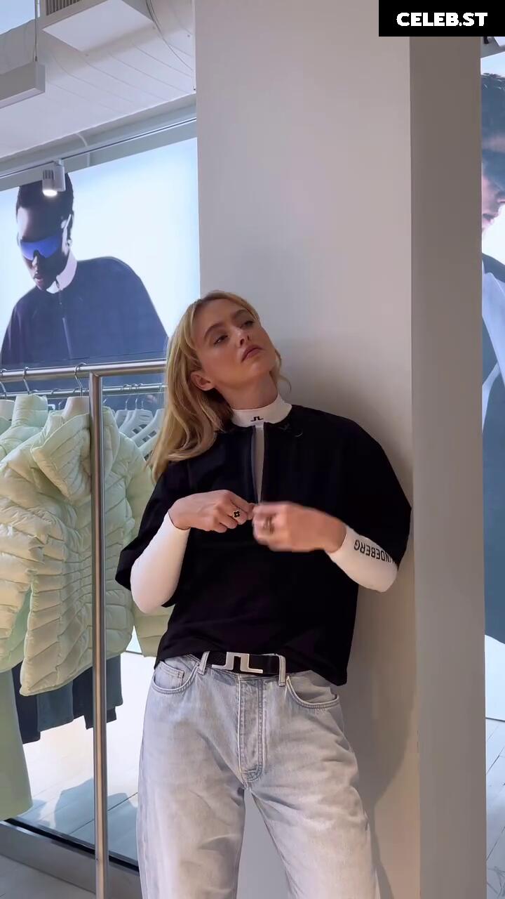 Kathryn Newton Image 22948981