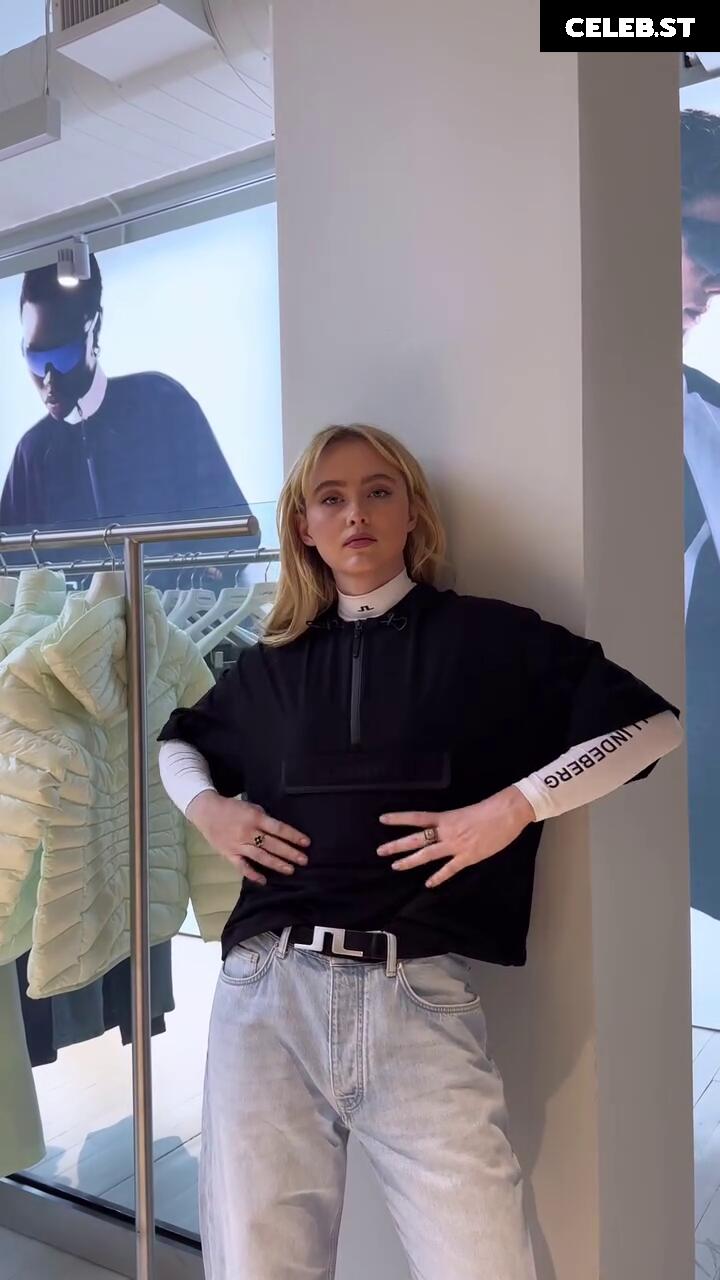 Kathryn Newton Image 22948979