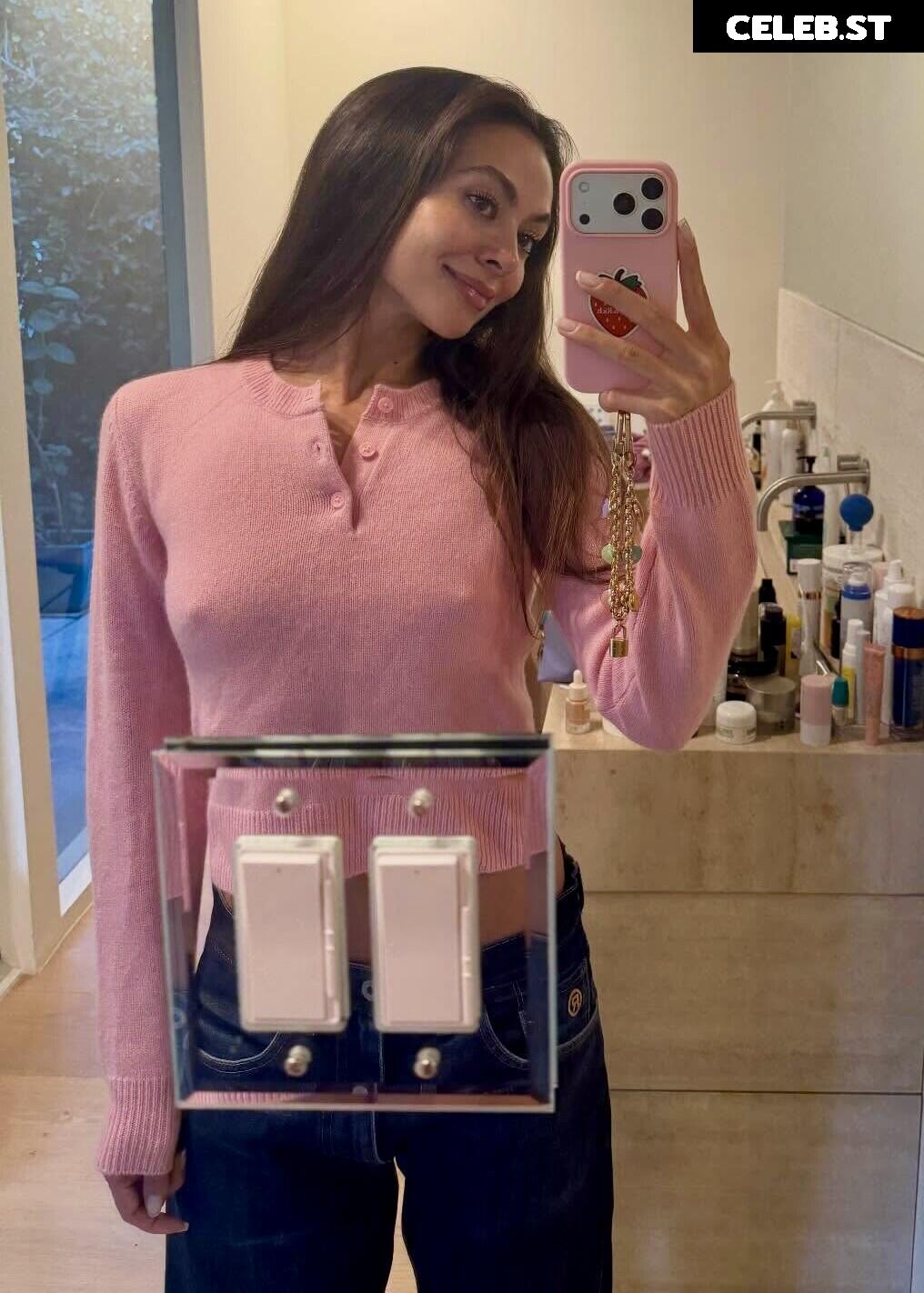 Emily Oberg / emilyoberg Image 22941179