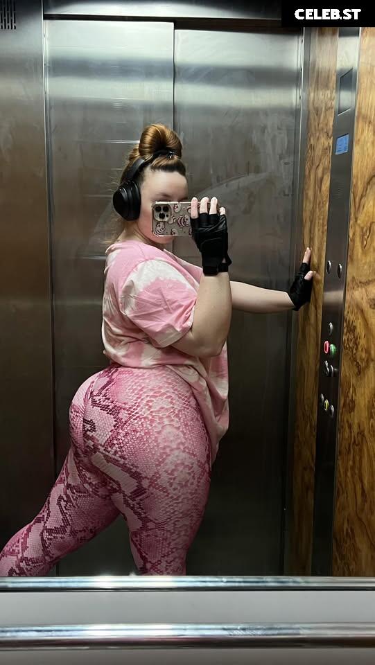 nlhfit / Nicole Herring Image 22943222