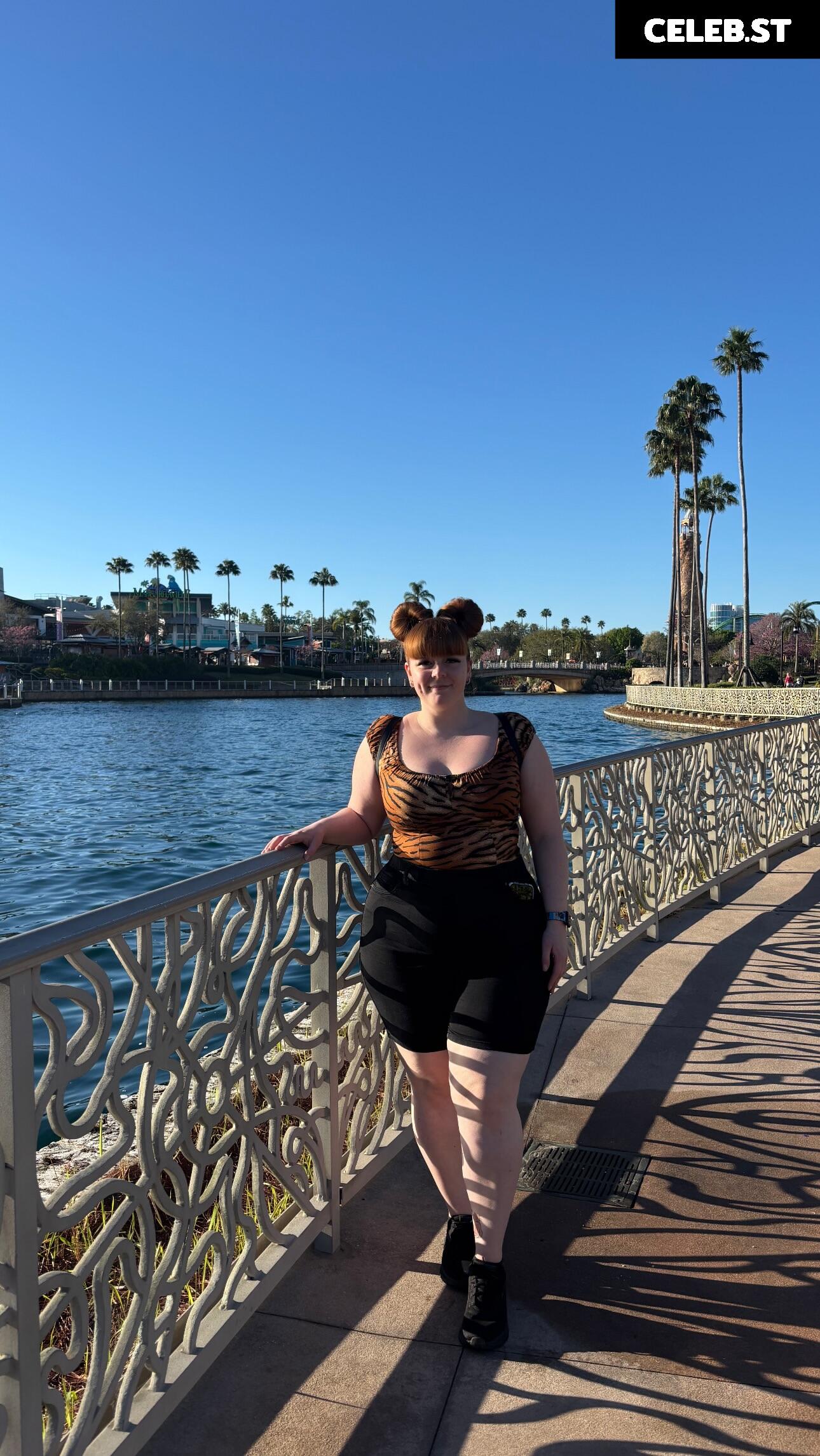 nlhfit / Nicole Herring Image 22943257