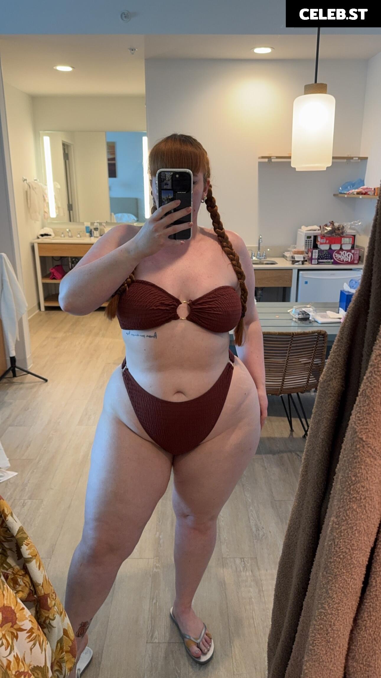 nlhfit / Nicole Herring Image 22943270