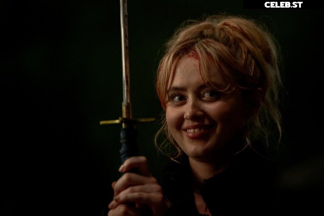 Kathryn Newton Image 22949775