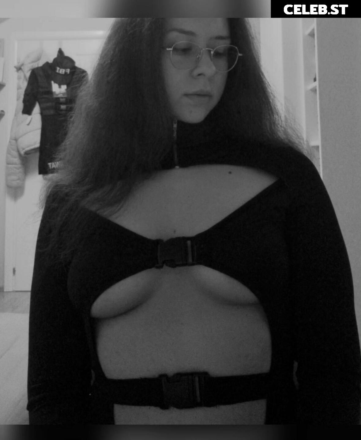 Its_me_melii Image 2291320