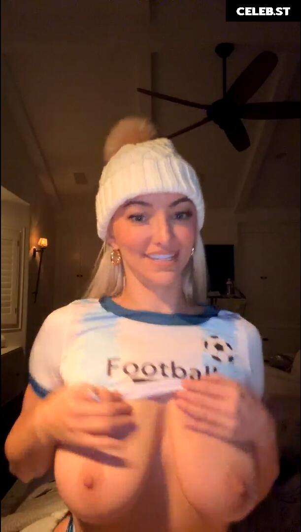 Lindsey Pelas Image 2290491
