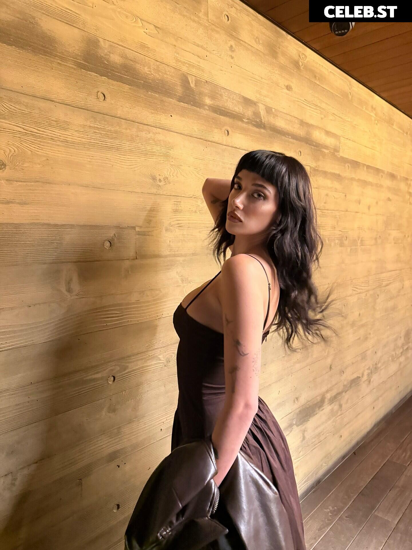 Olivia O'Brien Image 22998327
