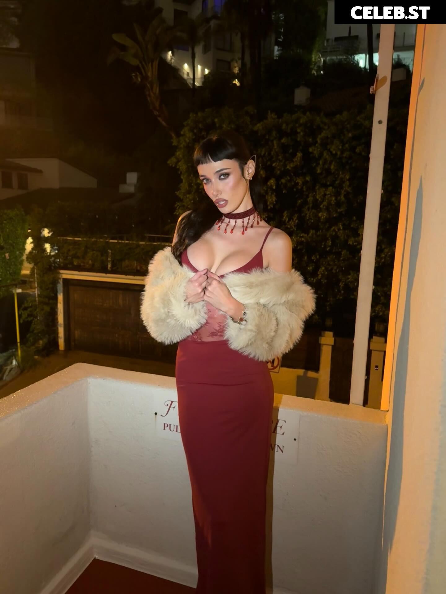 Olivia O'Brien Image 22998366