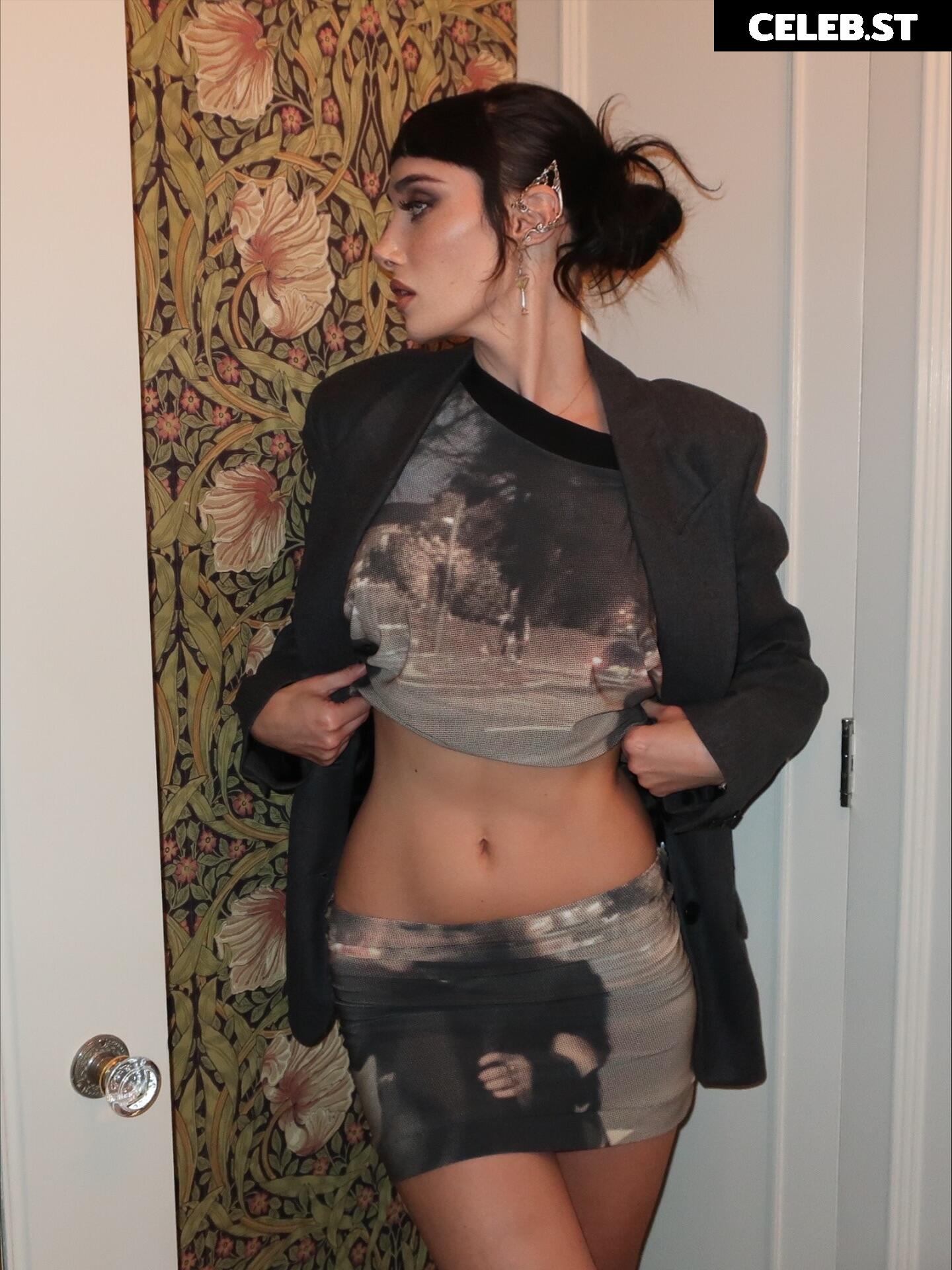 Olivia O'Brien Image 22998341