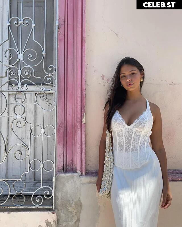 Fiona Barron Image 22995101