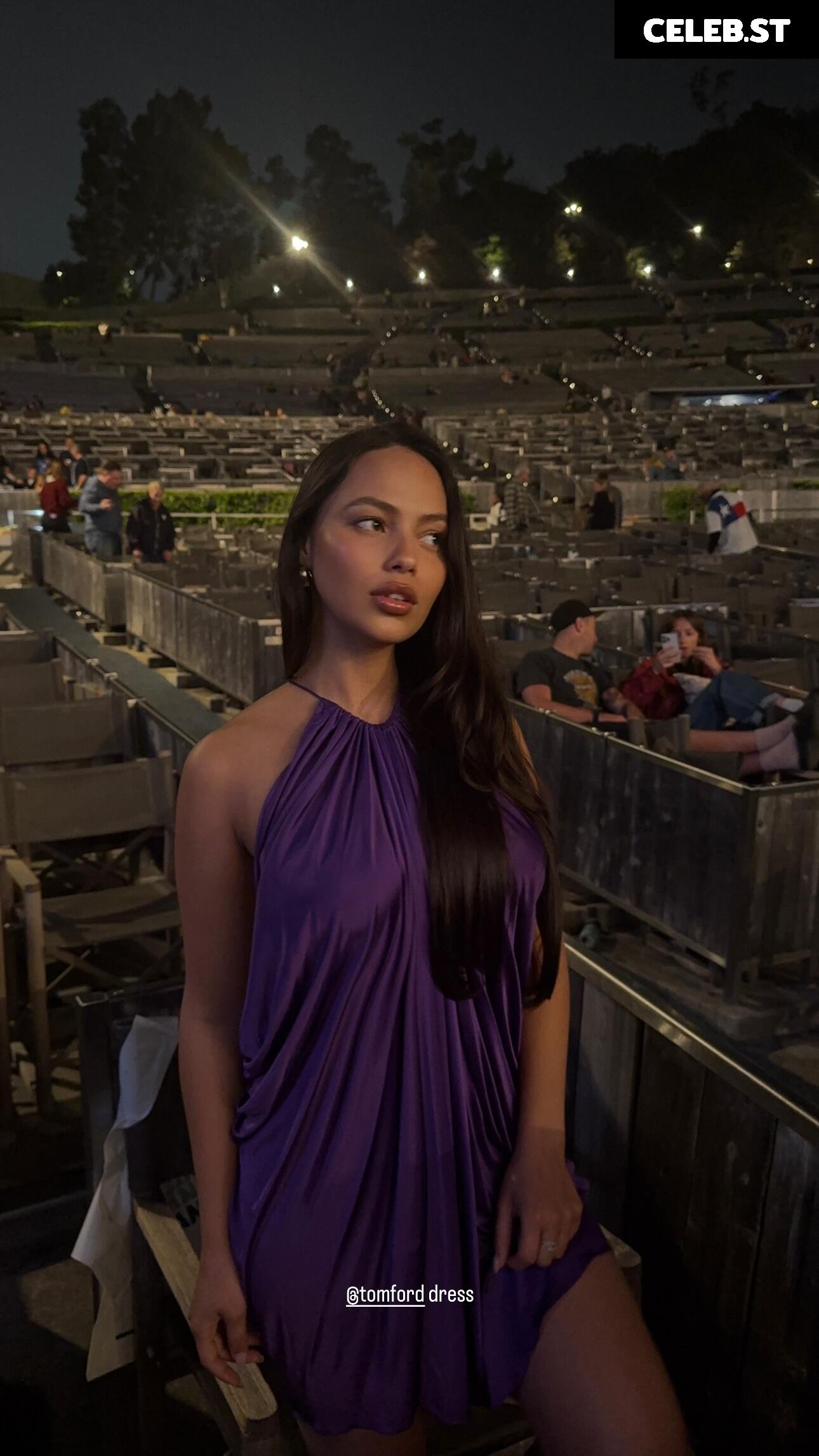 Fiona Barron Image 22995170