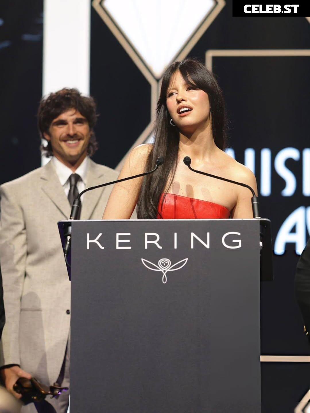 Mia Goth Image 22991571