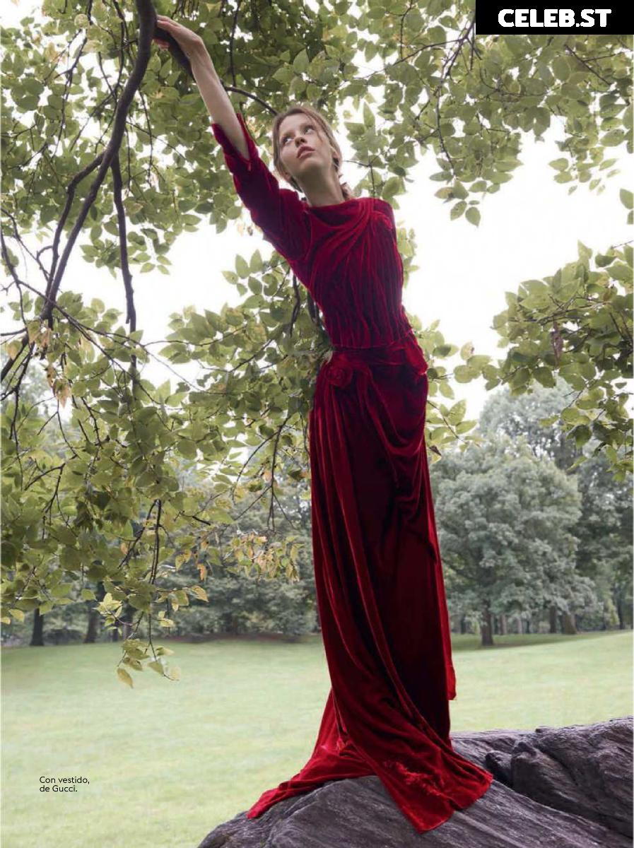 Mia Goth Image 22991165