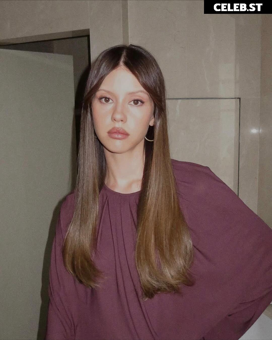 Mia Goth Image 22991340