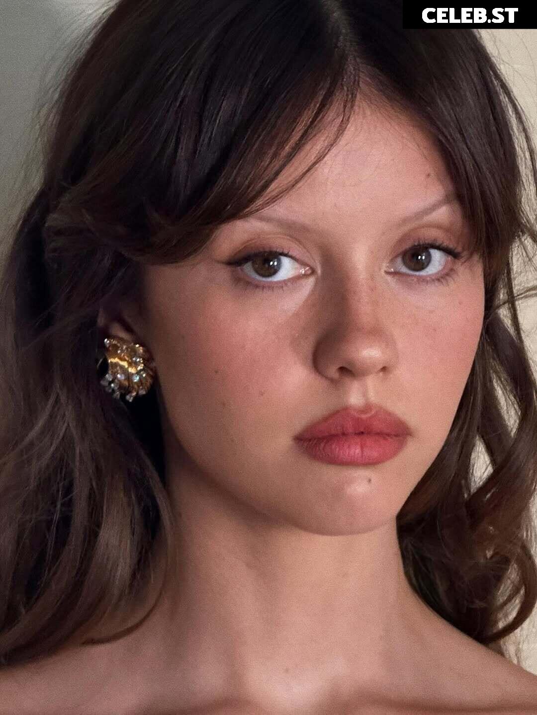 Mia Goth Image 22991290