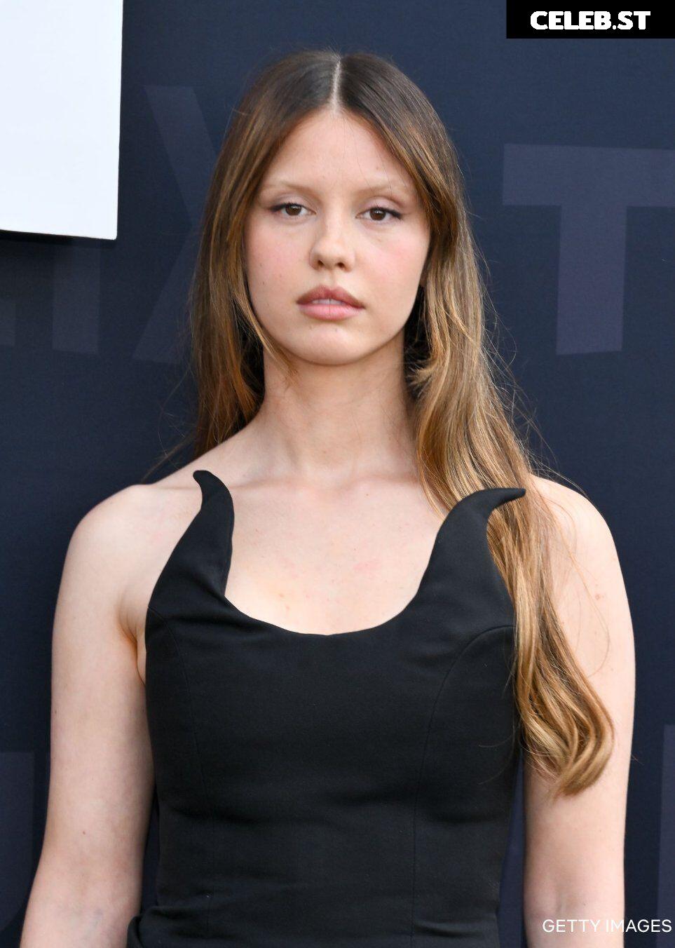 Mia Goth Image 22991280
