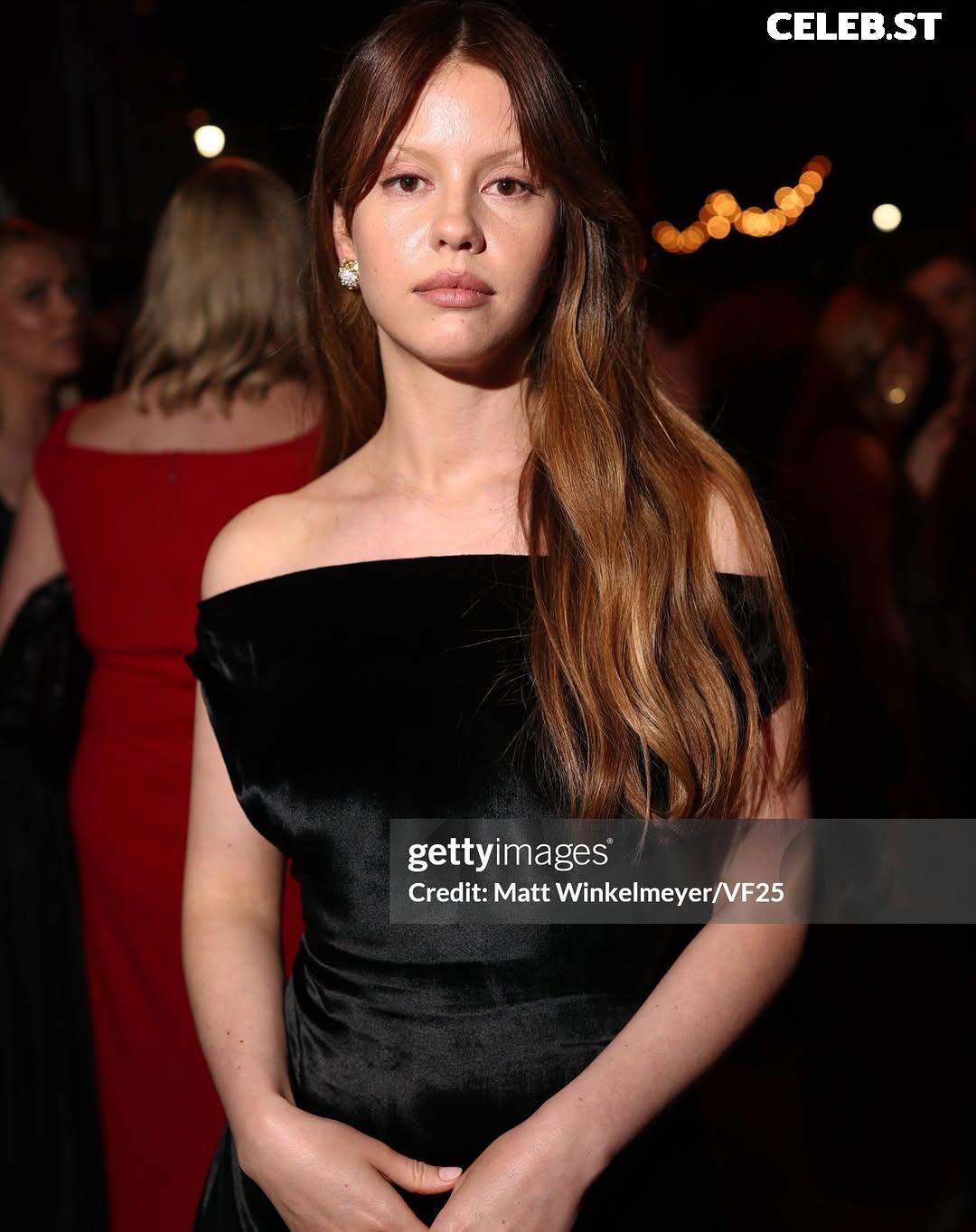 Mia Goth Image 22991274