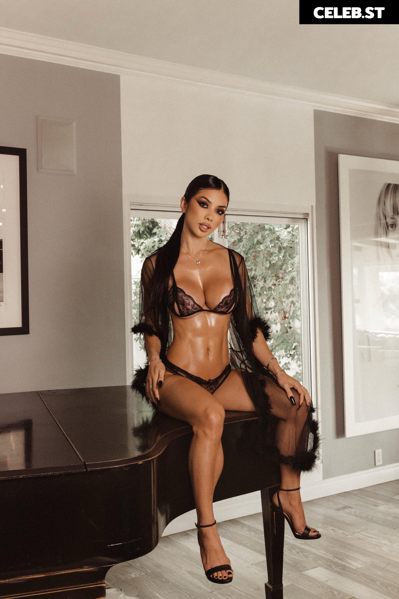 Lexi Vixi Image 22985409