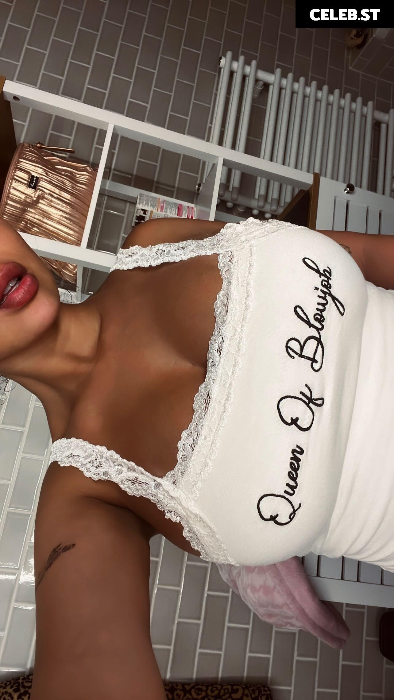 Maryscrib Image 2298047