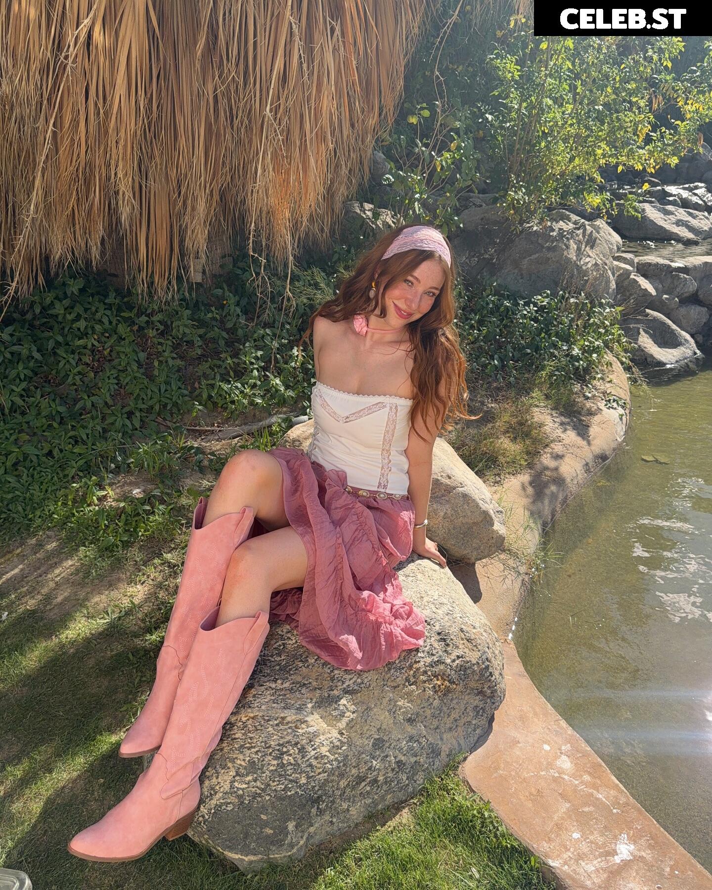 Madeline Ford (@madelineaford) Image 22858282