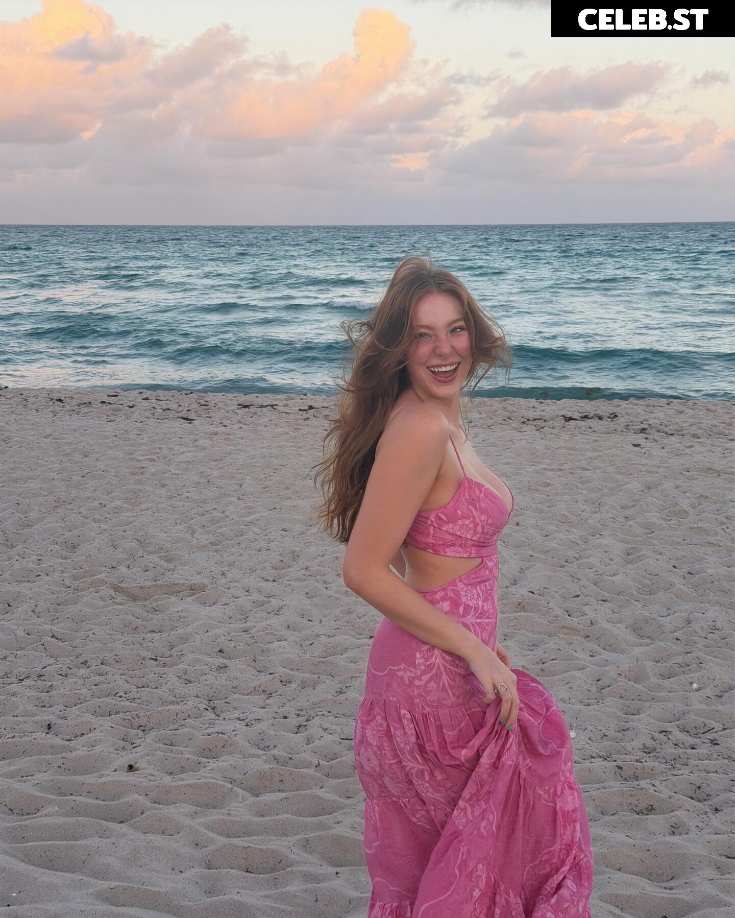 Madeline Ford (@madelineaford) Image 22858222