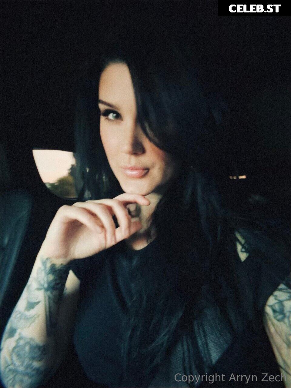 Arryn Zech Image 22868050
