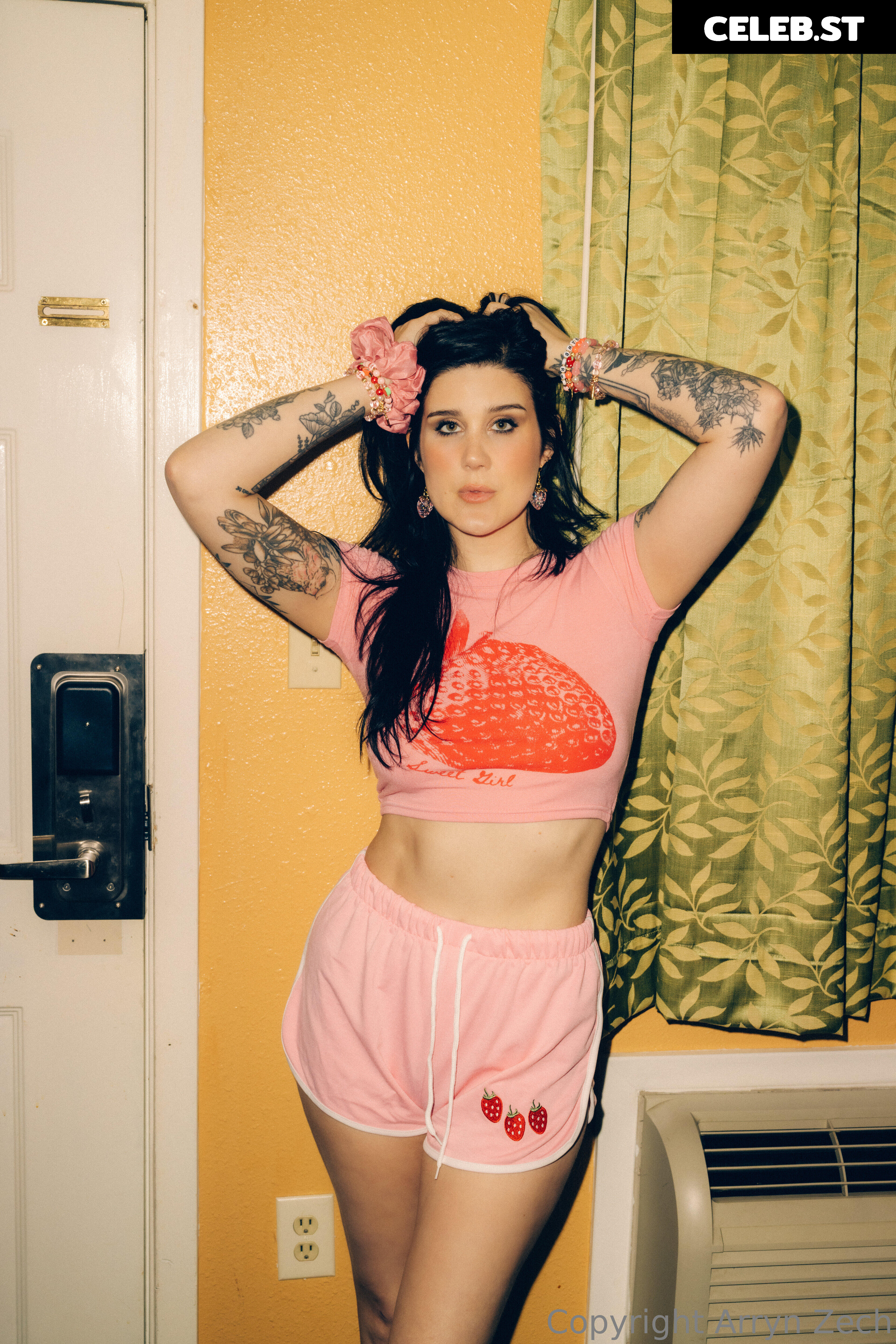 Arryn Zech Image 22867909