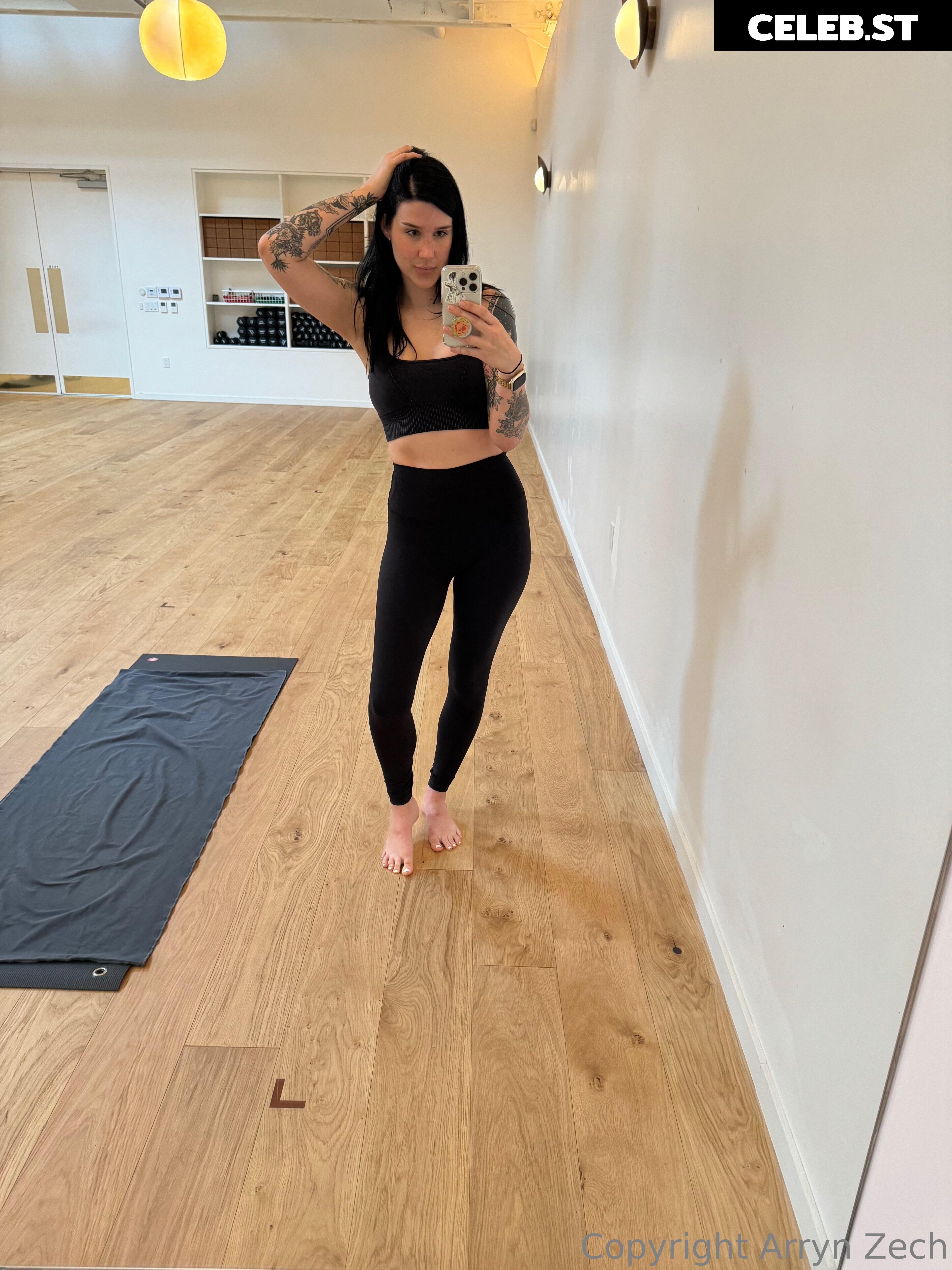 Arryn Zech Image 22867931