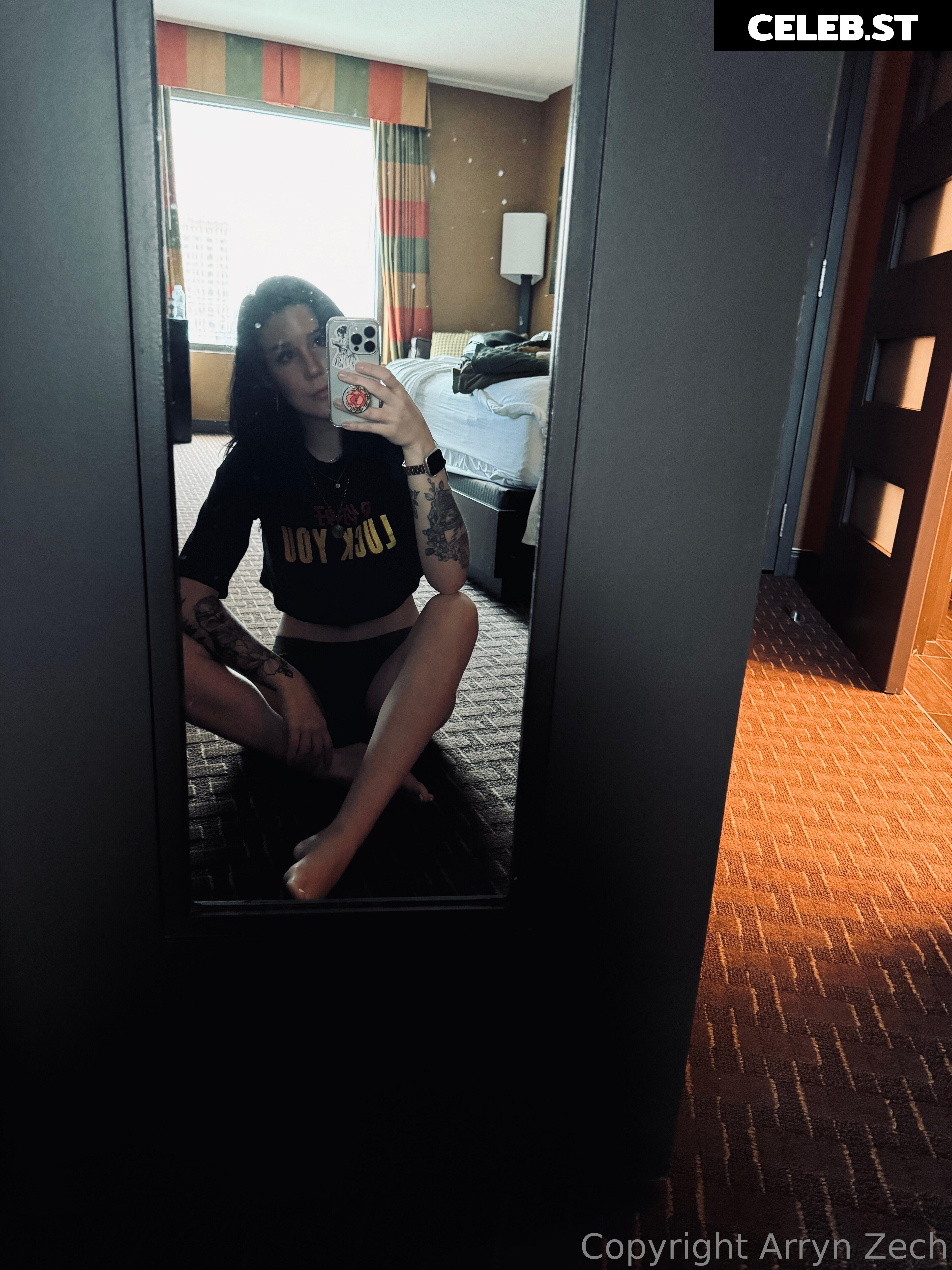Arryn Zech Image 22867863