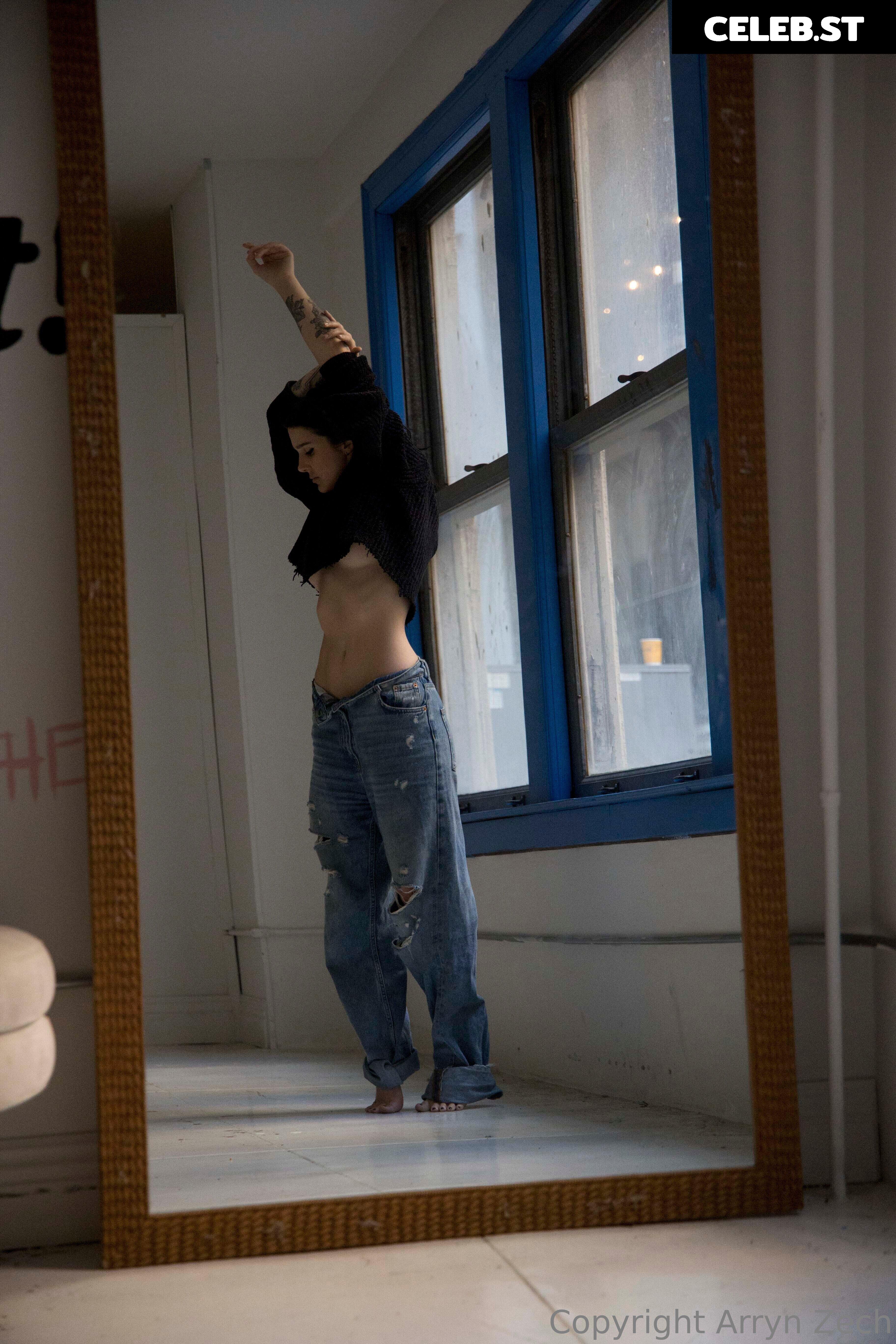 Arryn Zech Image 22867841
