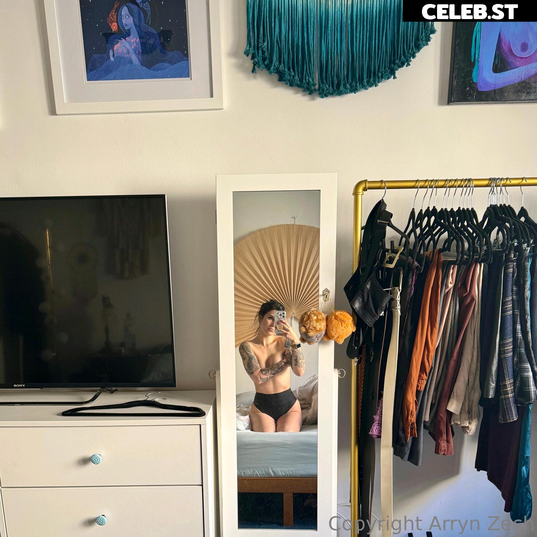 Arryn Zech Image 22867849