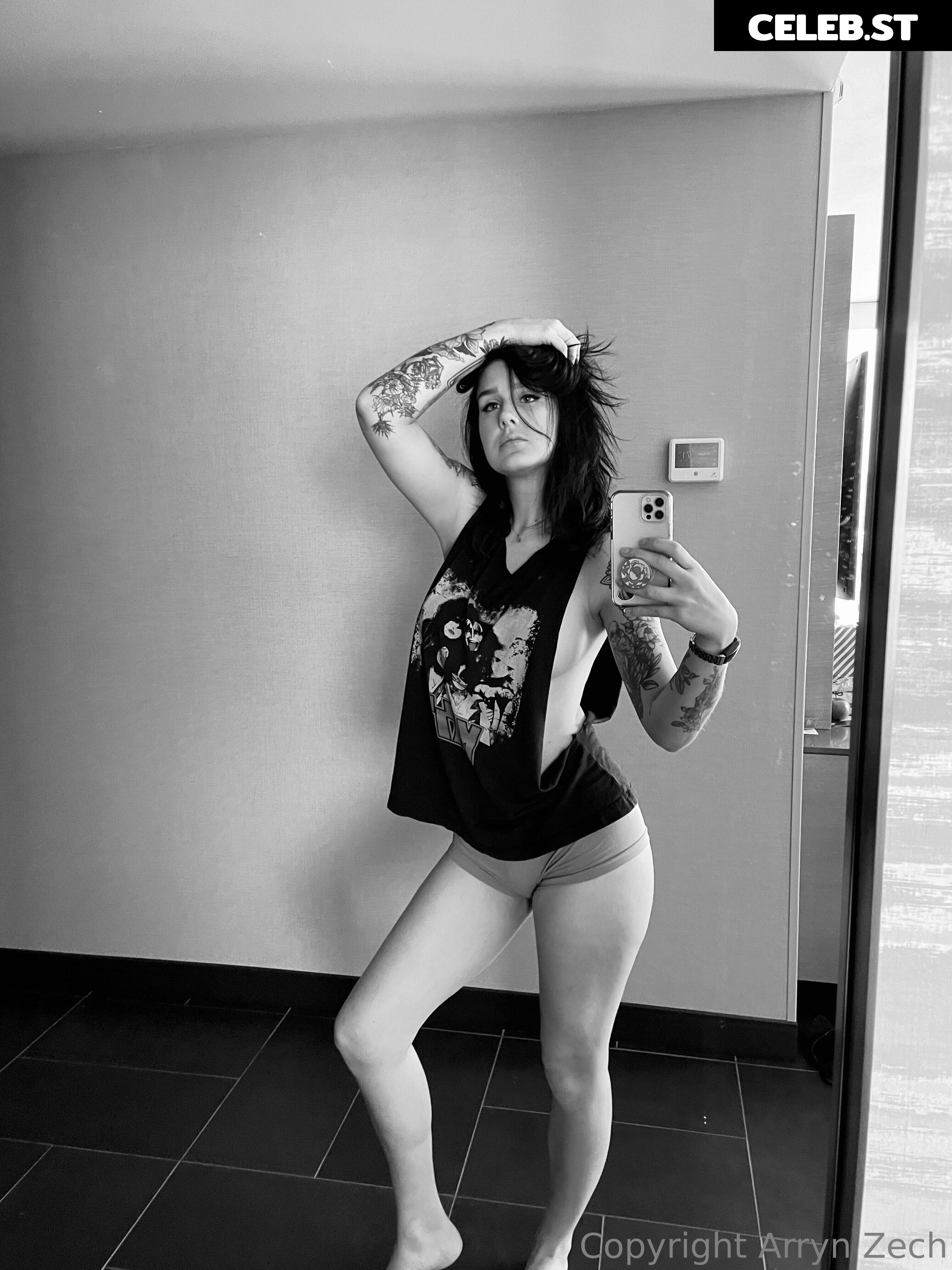 Arryn Zech Image 22867713