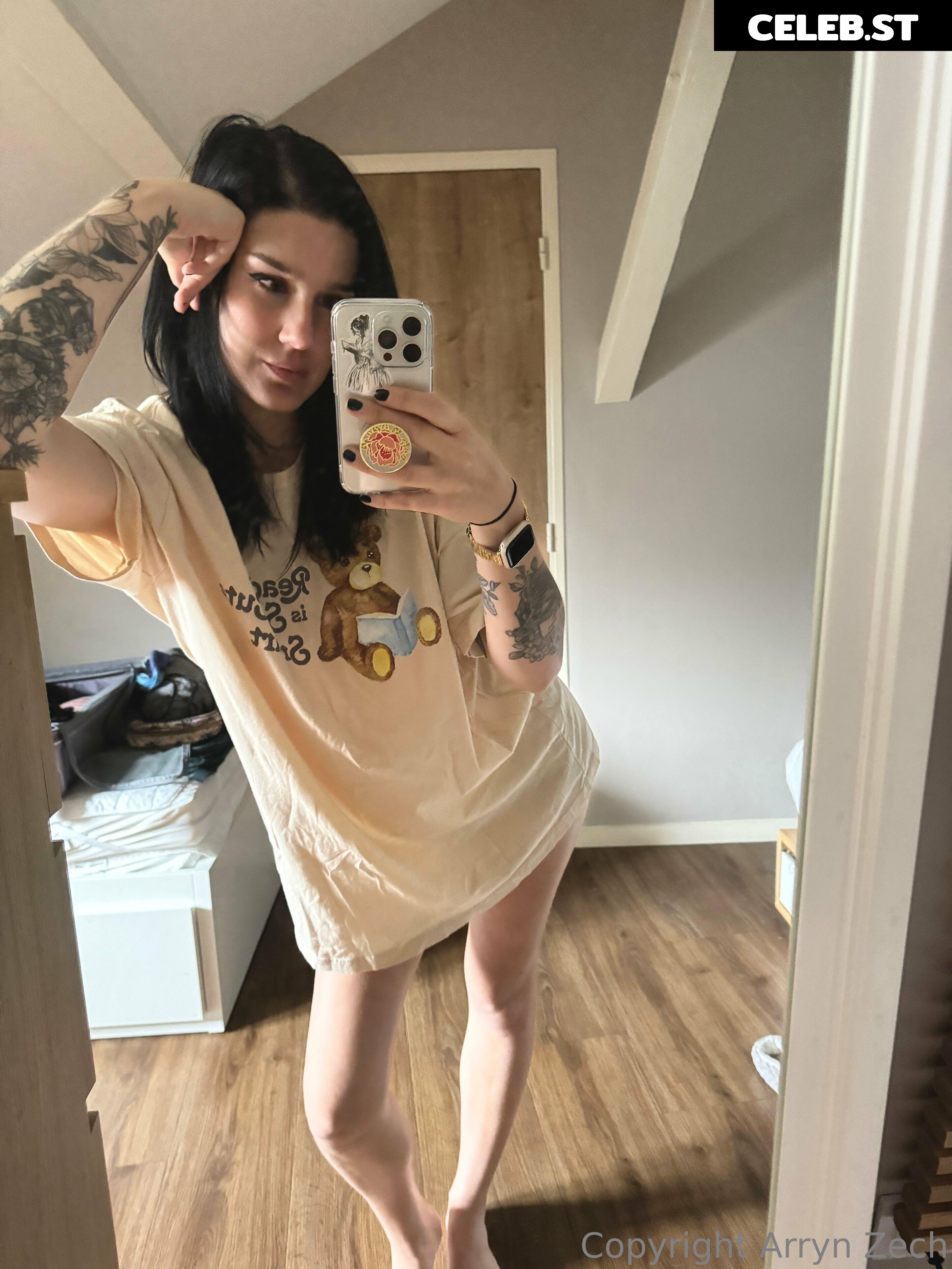Arryn Zech Image 22867731