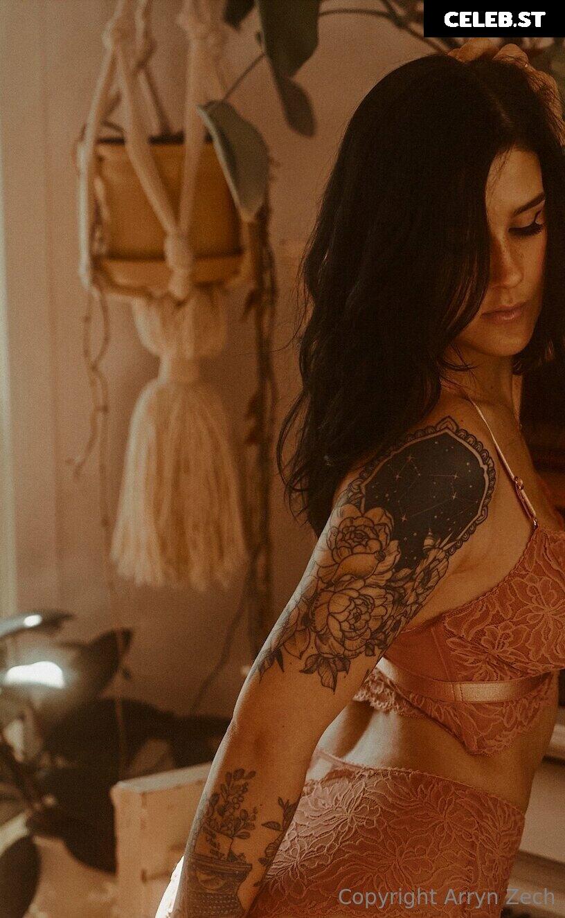 Arryn Zech Image 22867747