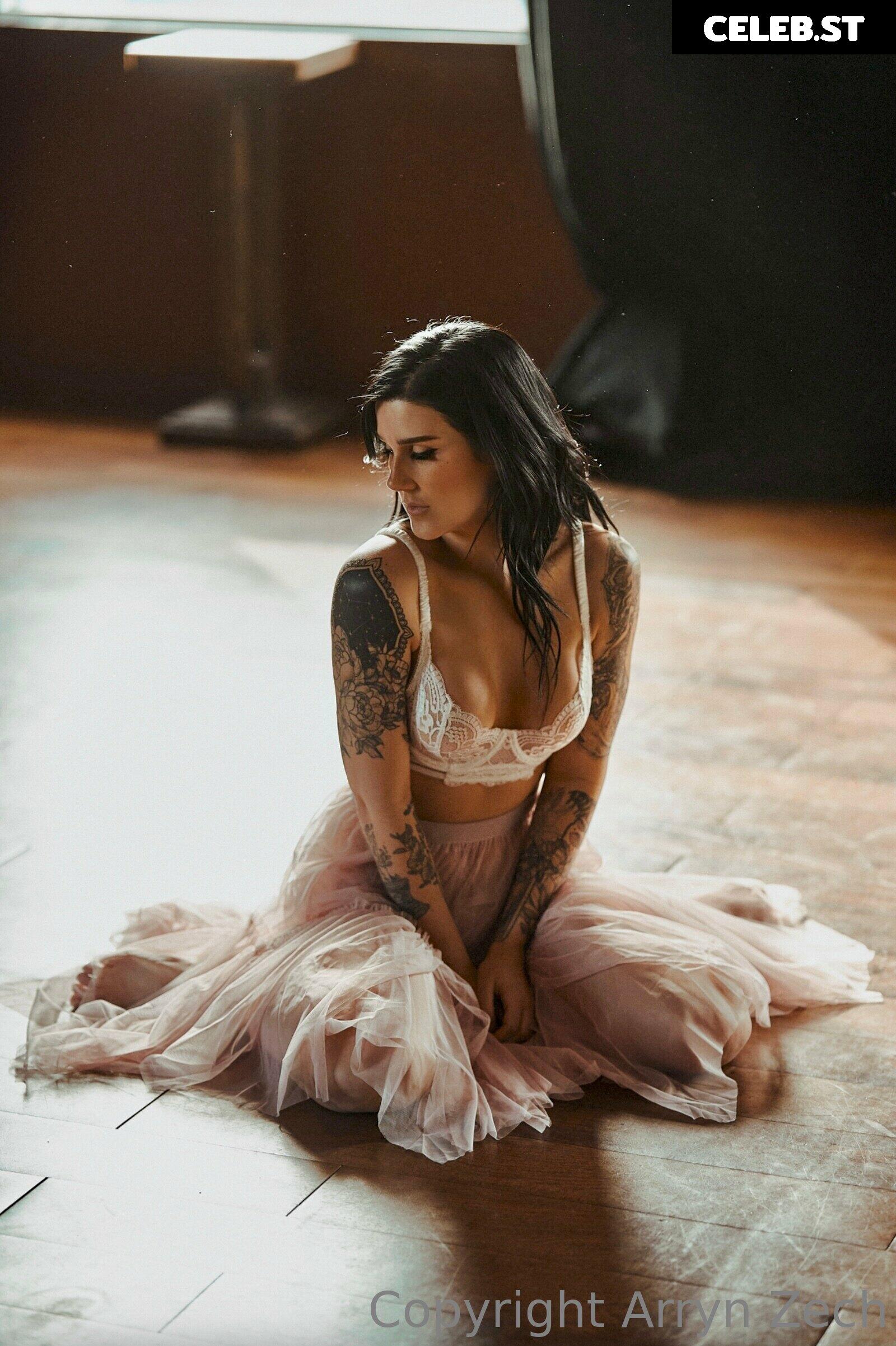 Arryn Zech Image 22867695
