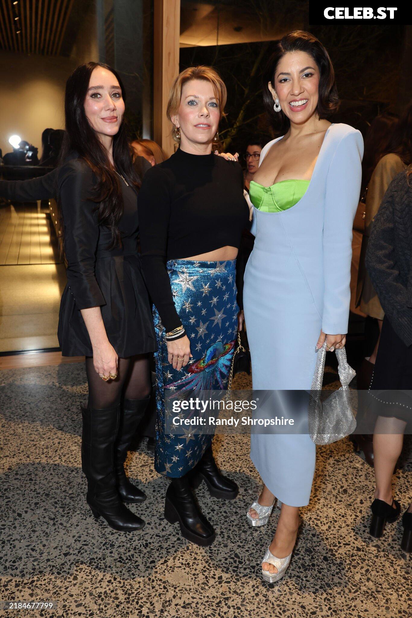 Stephanie Beatriz (Rosa Diaz from Brooklyn Nine-Nine) Image 22861330