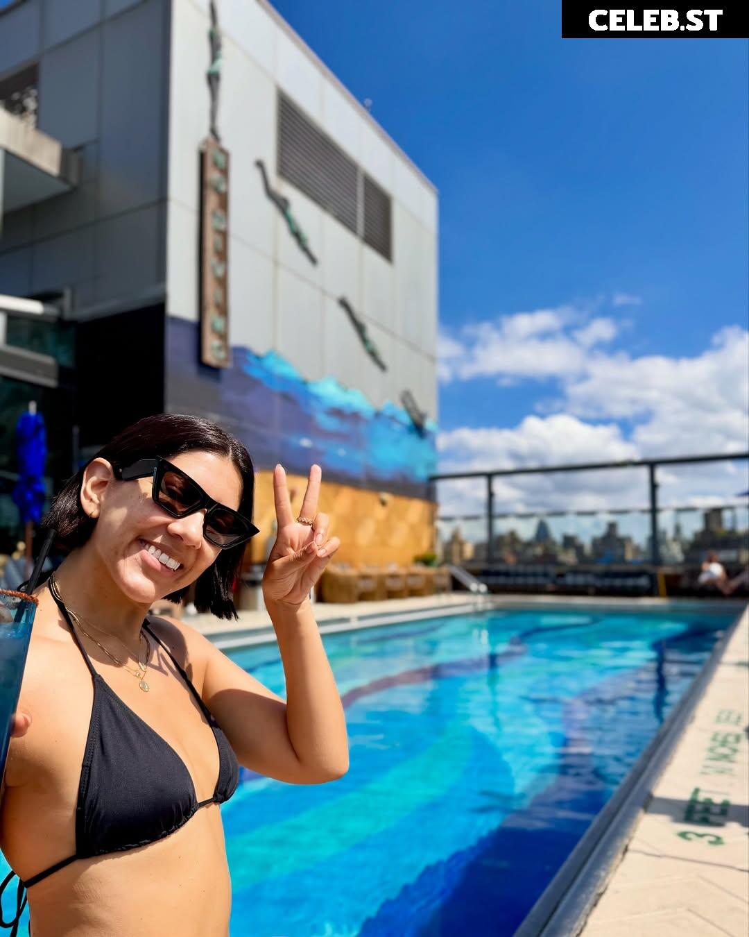 Stephanie Beatriz (Rosa Diaz from Brooklyn Nine-Nine) Image 22861350