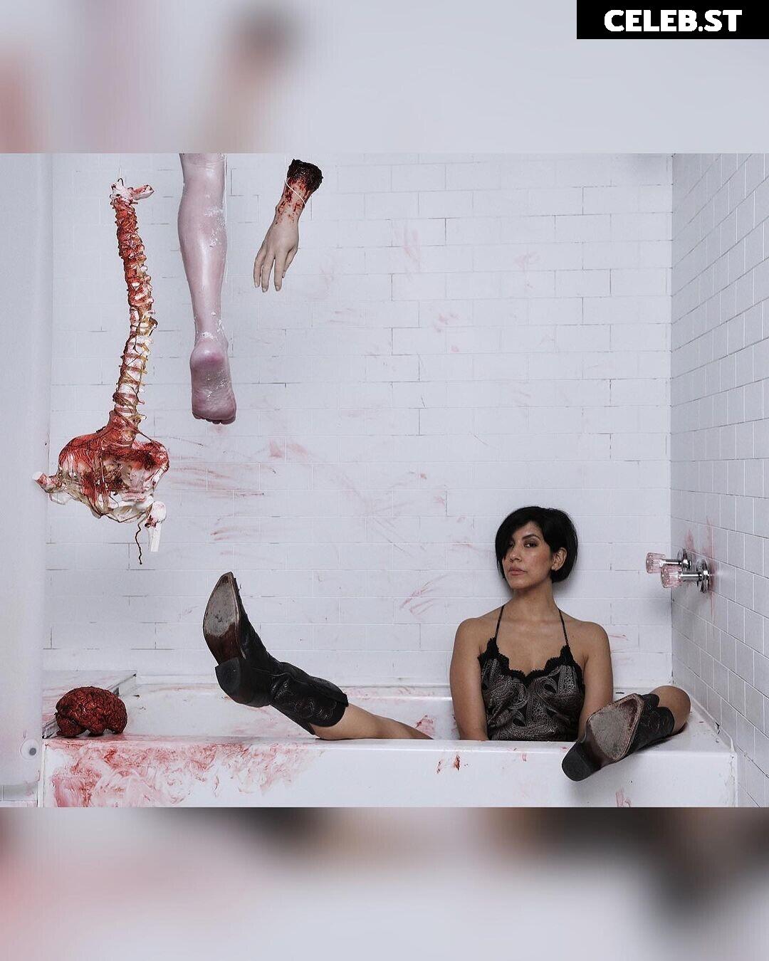 Stephanie Beatriz (Rosa Diaz from Brooklyn Nine-Nine) Image 22861204