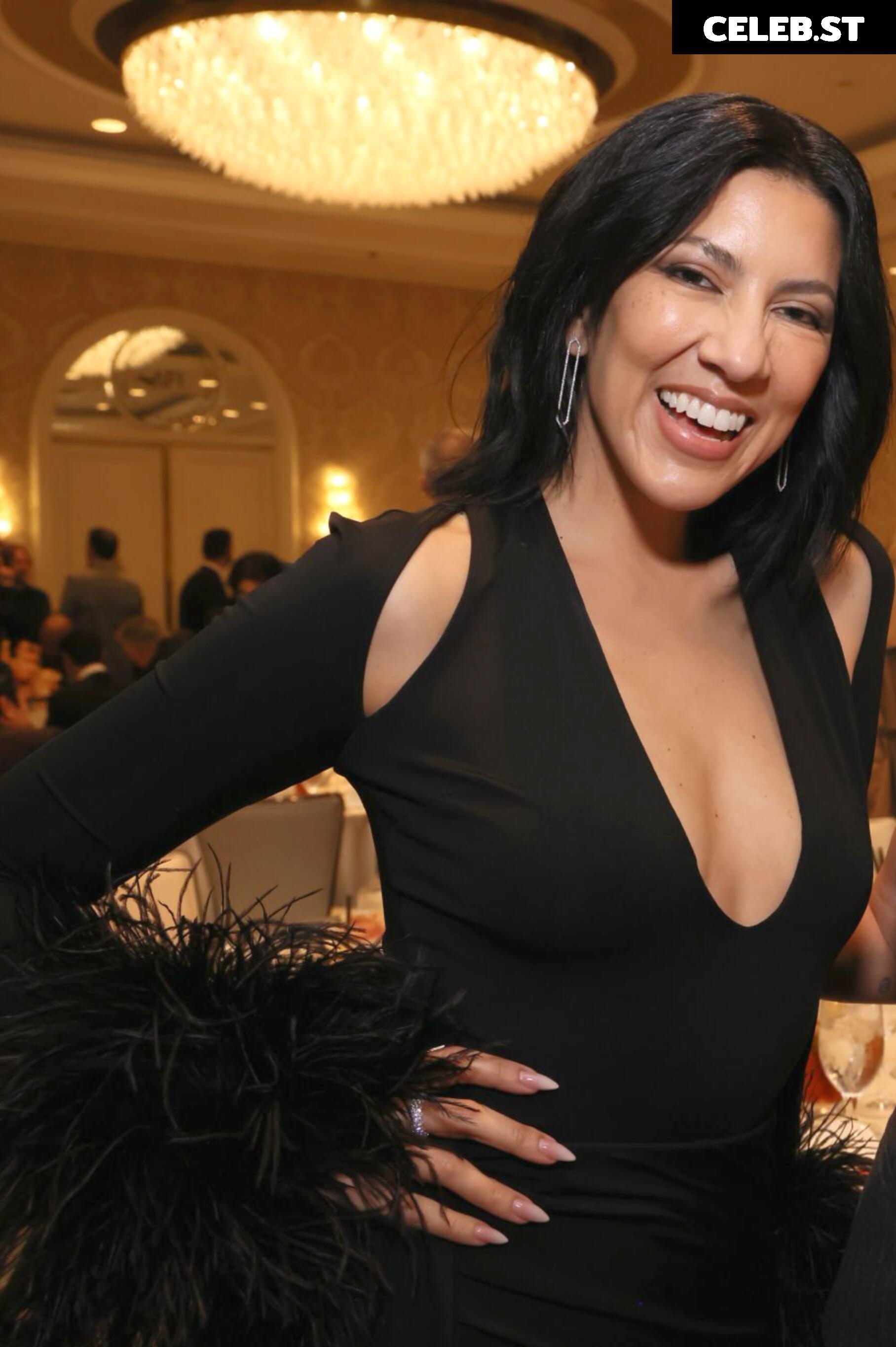 Stephanie Beatriz (Rosa Diaz from Brooklyn Nine-Nine) Image 22861278