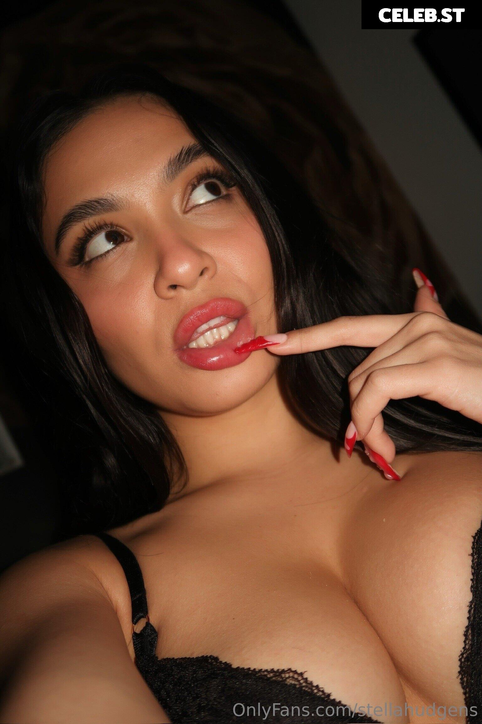Stella Hudgens Image 2286097