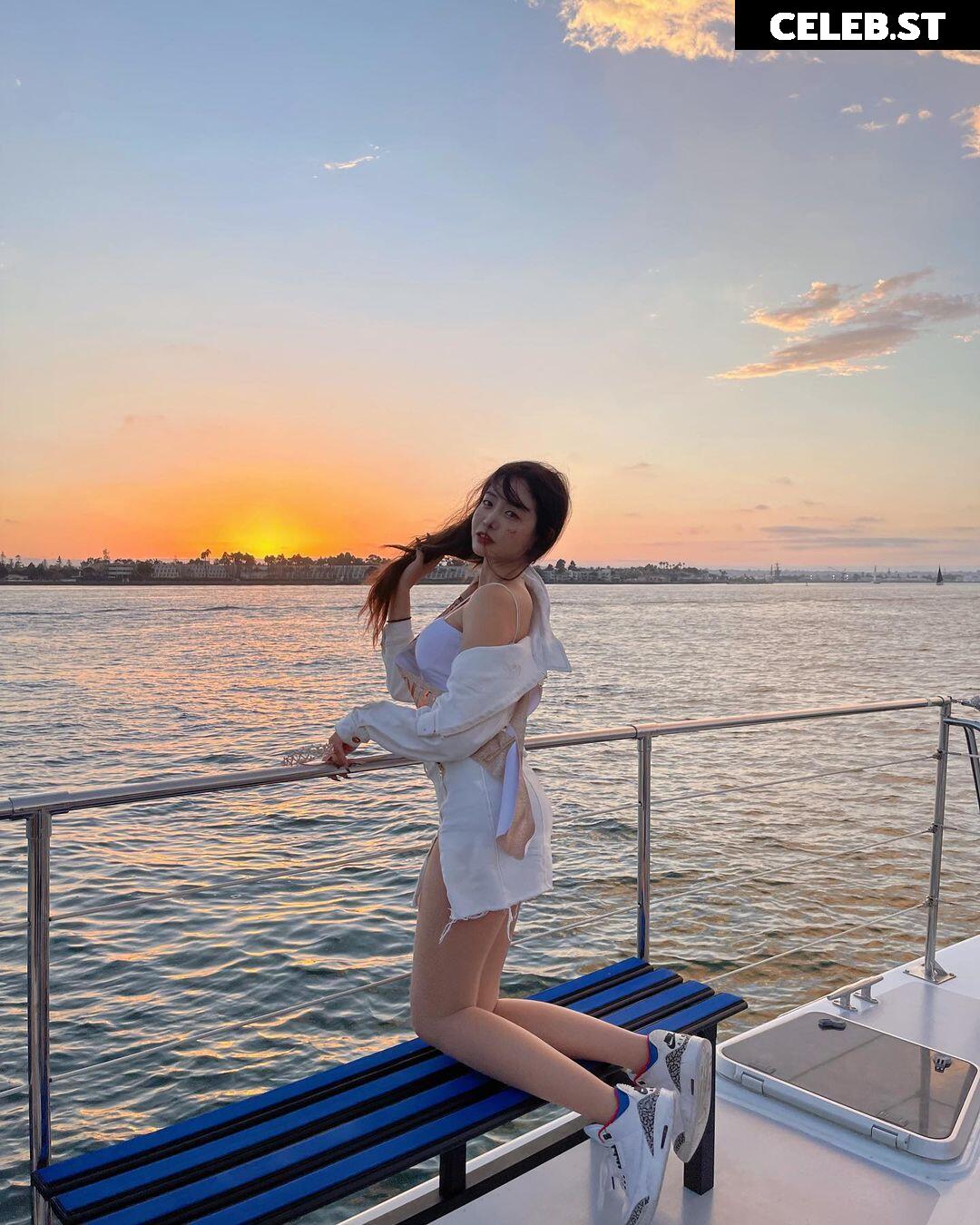Yunicorn19 Image 22873171