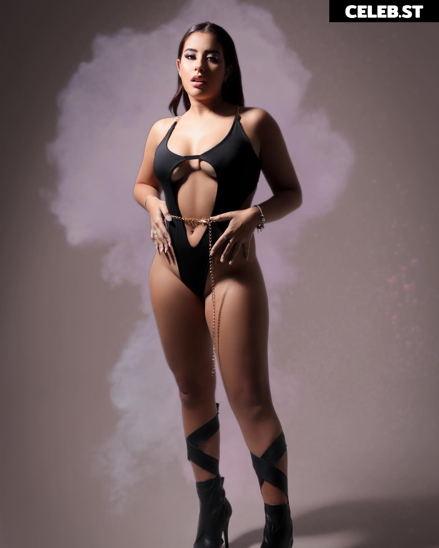 Cinthia Cruz Image 22818492
